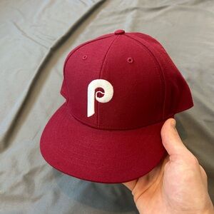Cooperstown Collection / Philadelphia Phillies “Vintage” Fitted Hat (LIKE NEW)